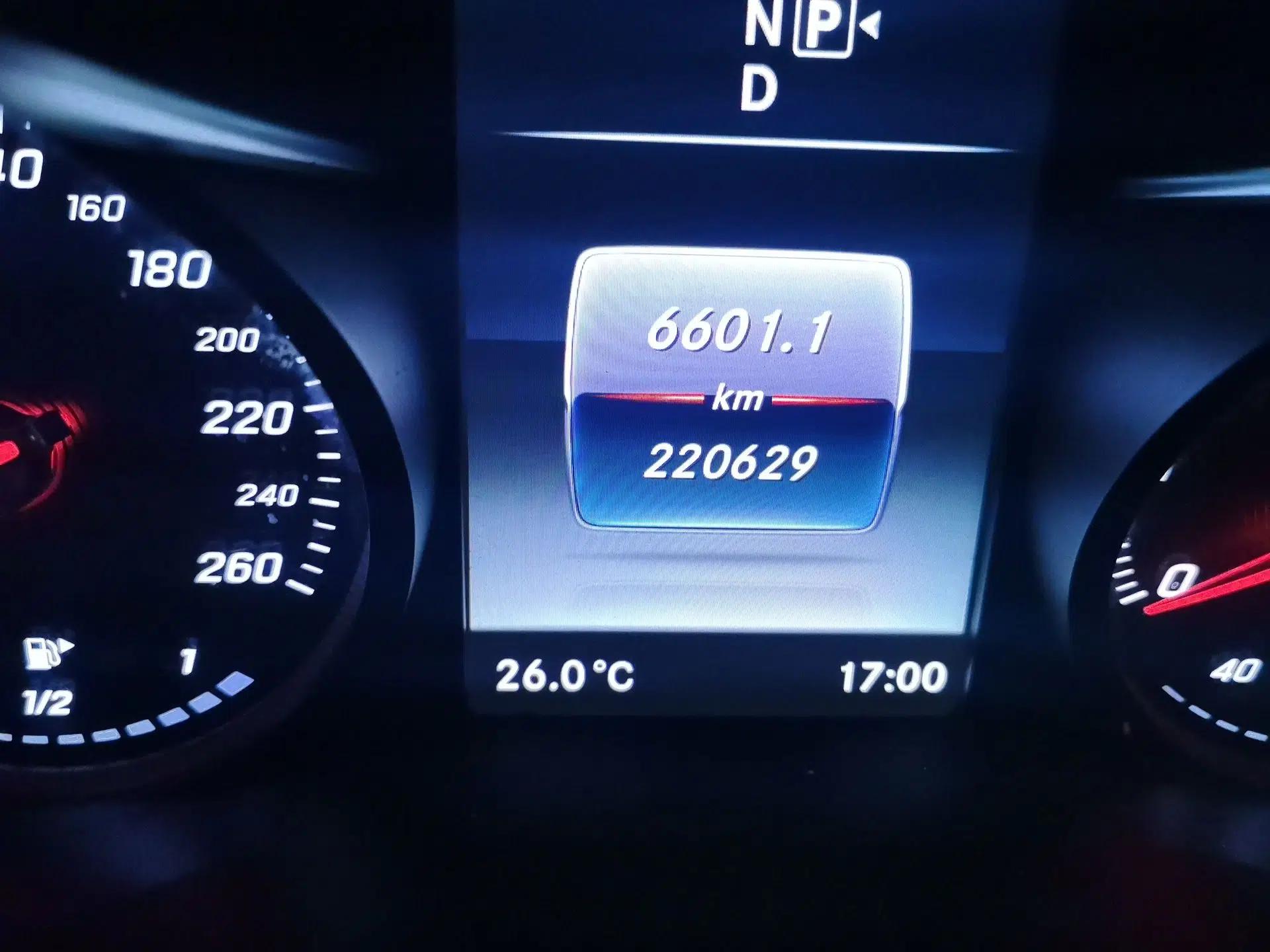 Mercedes-Benz C-Class 2015 C 200 L Sport Edition — миниатюра 12