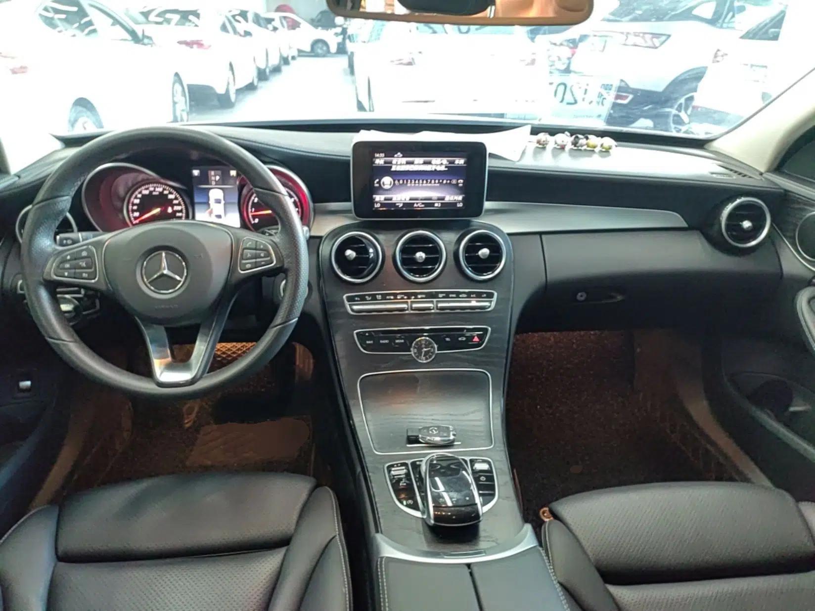 Mercedes-Benz C-Class 2018 C 180 L Fashion Edition Sport Version — миниатюра 12