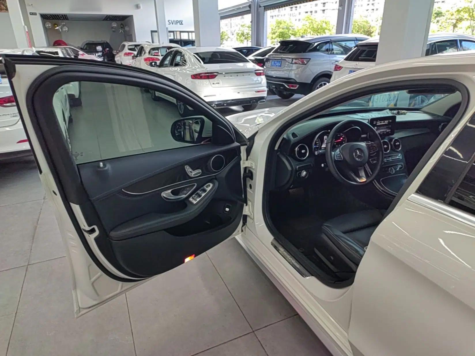 Mercedes-Benz C-Class 2018 C 180 L Fashion Edition Sport Version — миниатюра 18