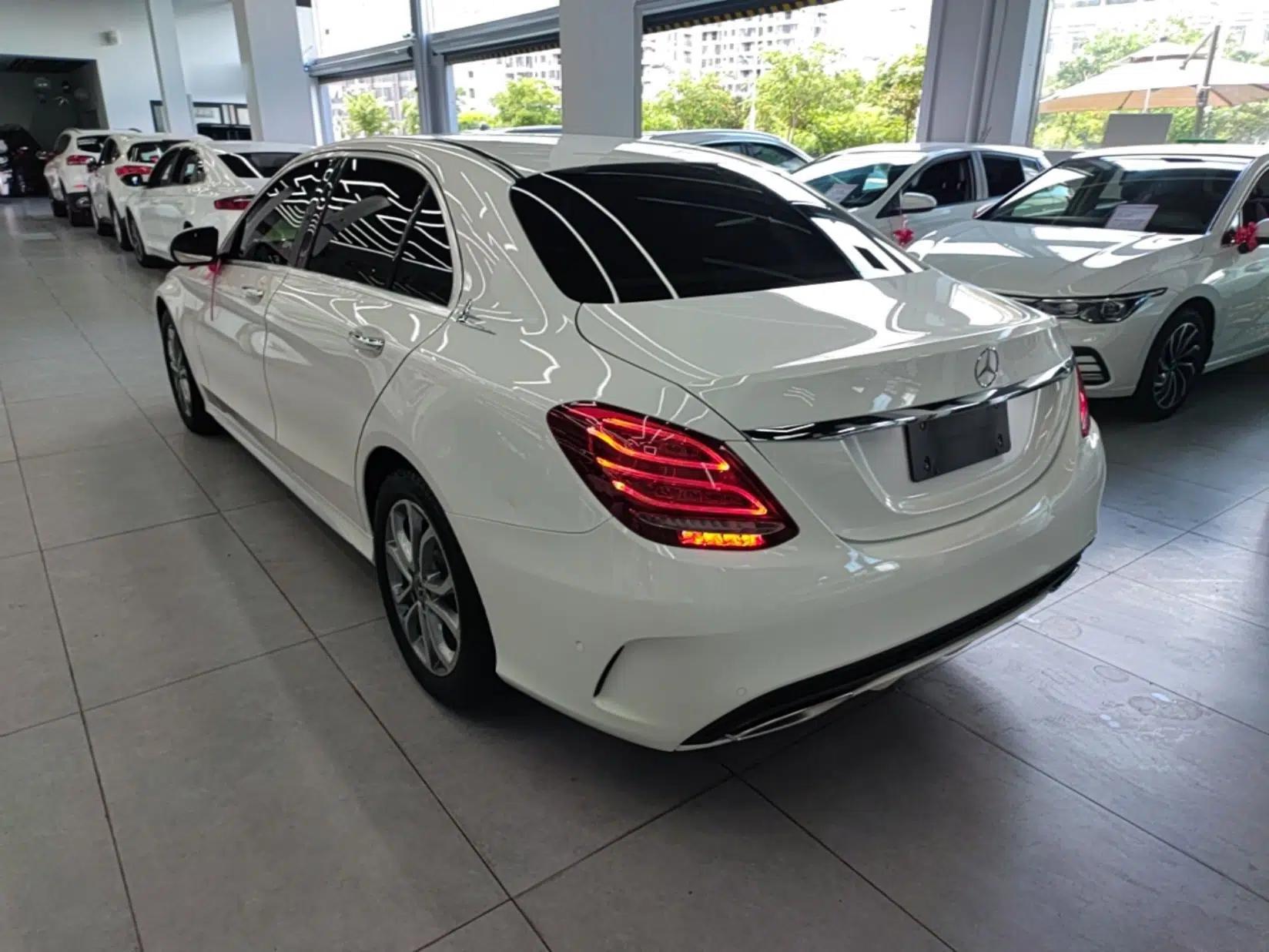 Mercedes-Benz C-Class 2018 C 180 L Fashion Edition Sport Version — миниатюра 4