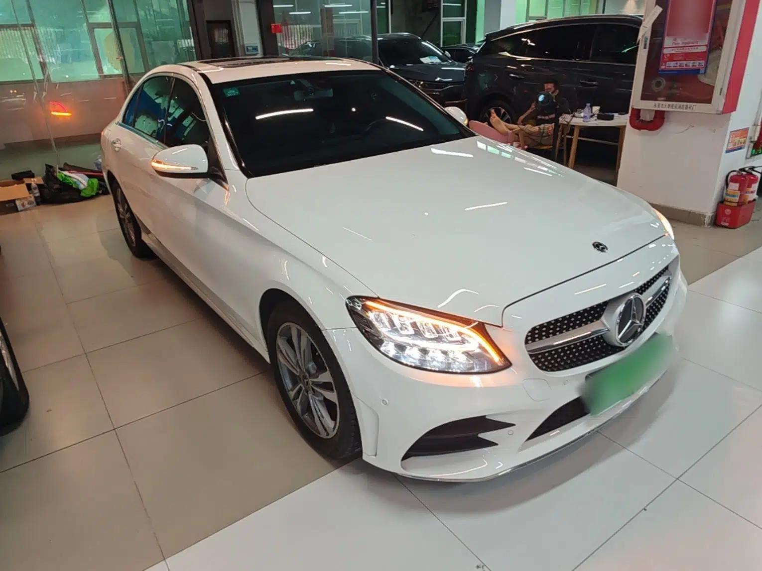 Mercedes-Benz C-Class 2019 C 180 L Fashion Edition Sport Version — миниатюра 3