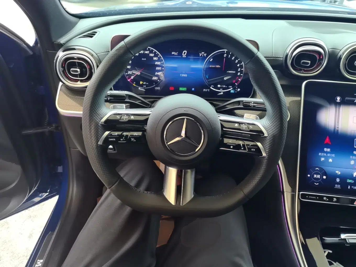 Mercedes-Benz C-Class New Energy 2023 C 350 eL — миниатюра 18