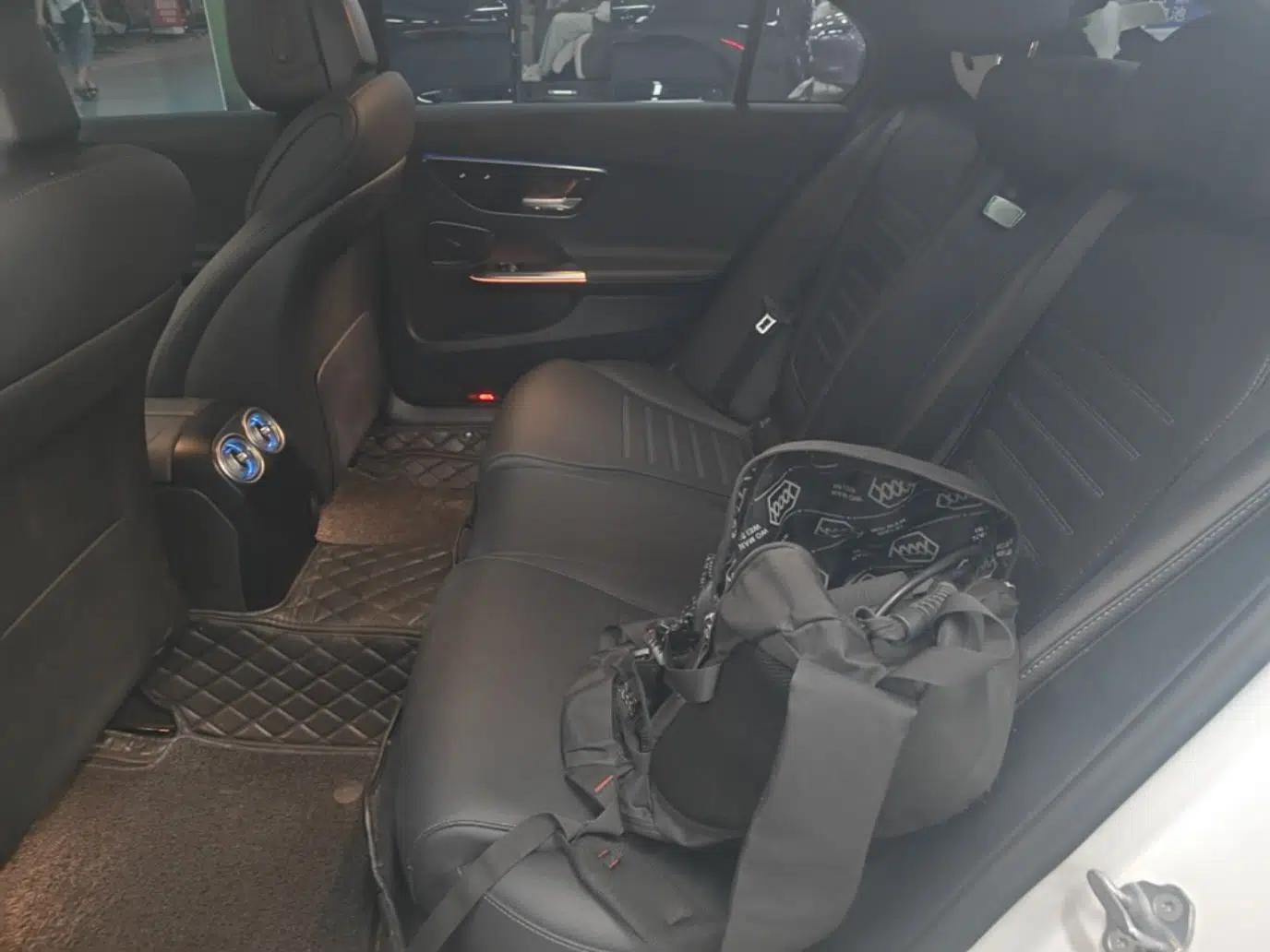 Mercedes-Benz C-Class New Energy 2023 C 350 eL — миниатюра 25