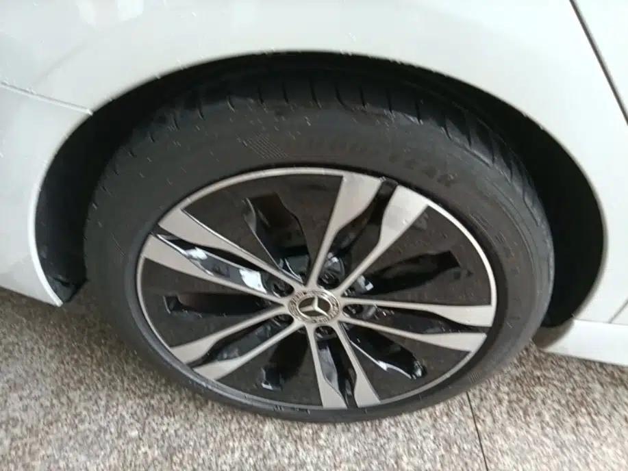 Mercedes-Benz C-Class New Energy 2023 Facelift C 350 eL — миниатюра 11