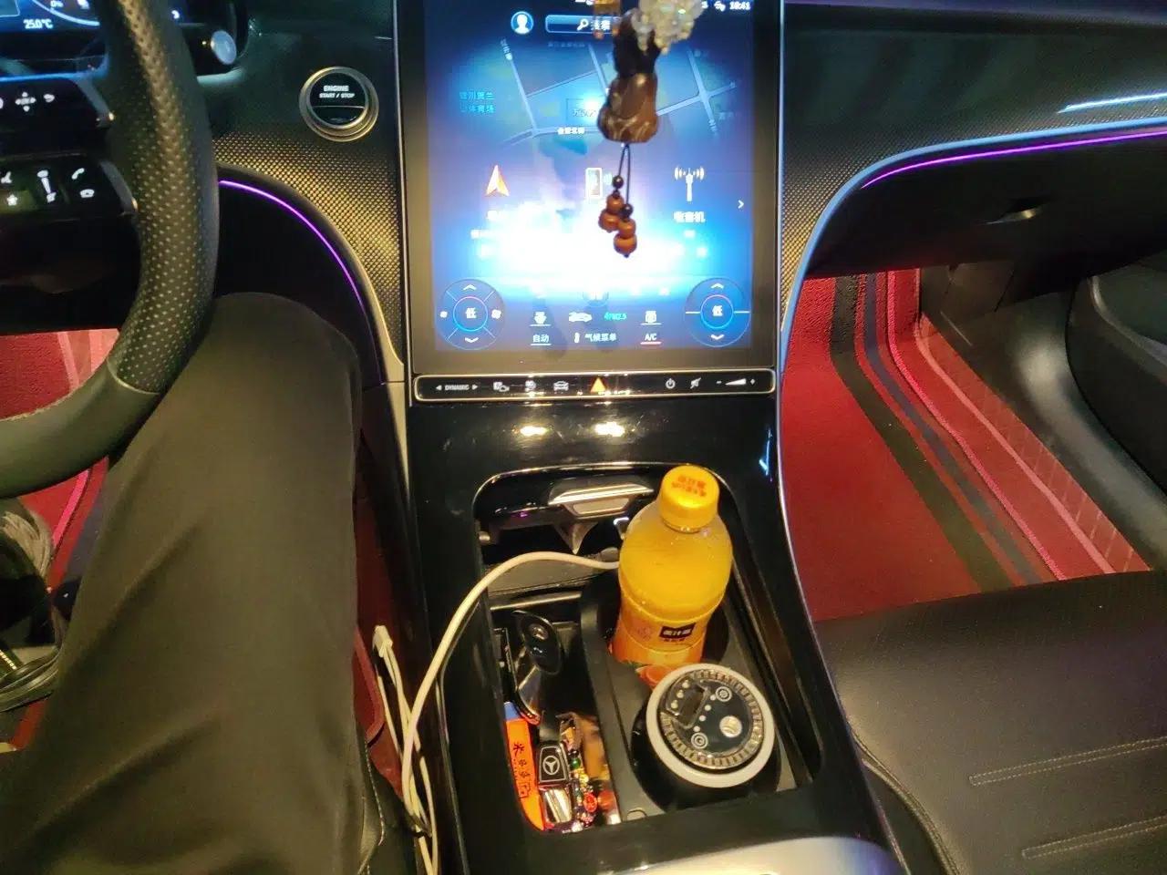 Mercedes-Benz C-Class New Energy 2023 C 350 eL — миниатюра 13