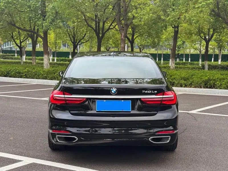 2017 BMW 7 Series PHEV 740Le xDrive — миниатюра 4