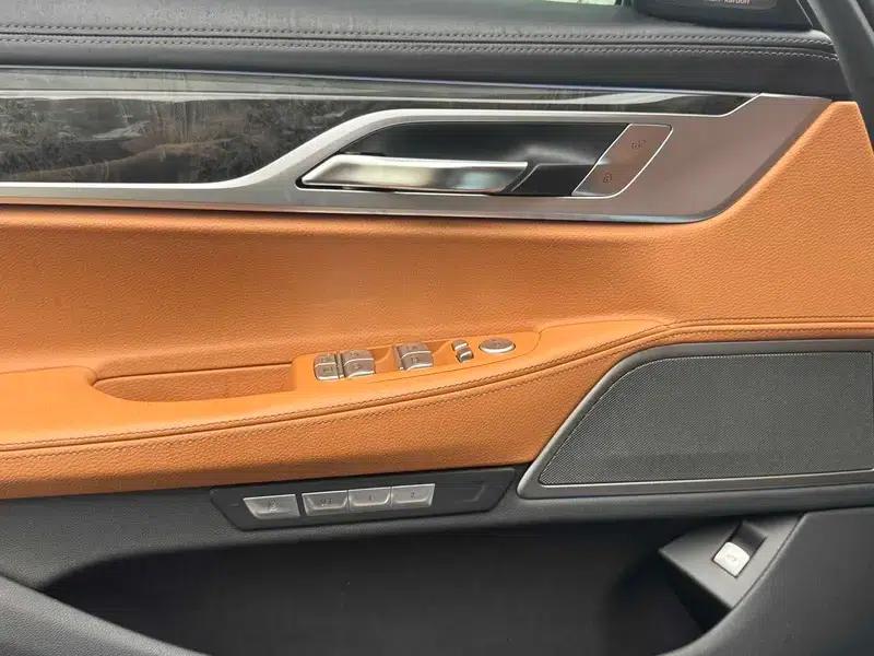 2017 BMW 7 Series PHEV 740Le xDrive — миниатюра 7