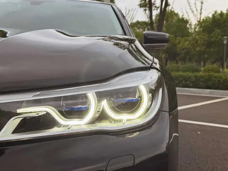 2017 BMW 7 Series PHEV 740Le xDrive — миниатюра 9
