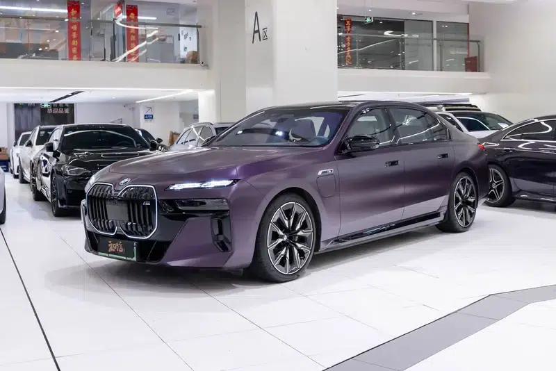 BMW 7 Series PHEV 2023 M760Le xDrive — миниатюра 1