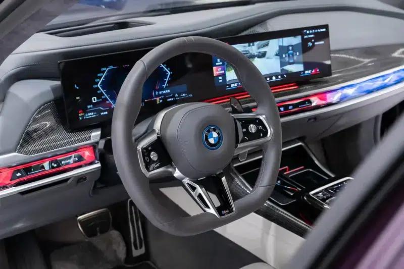 BMW 7 Series PHEV 2023 M760Le xDrive — миниатюра 8