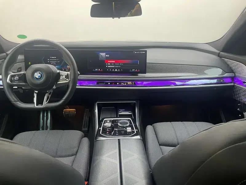 BMW 7 Series PHEV 2023 M760Le xDrive — миниатюра 12