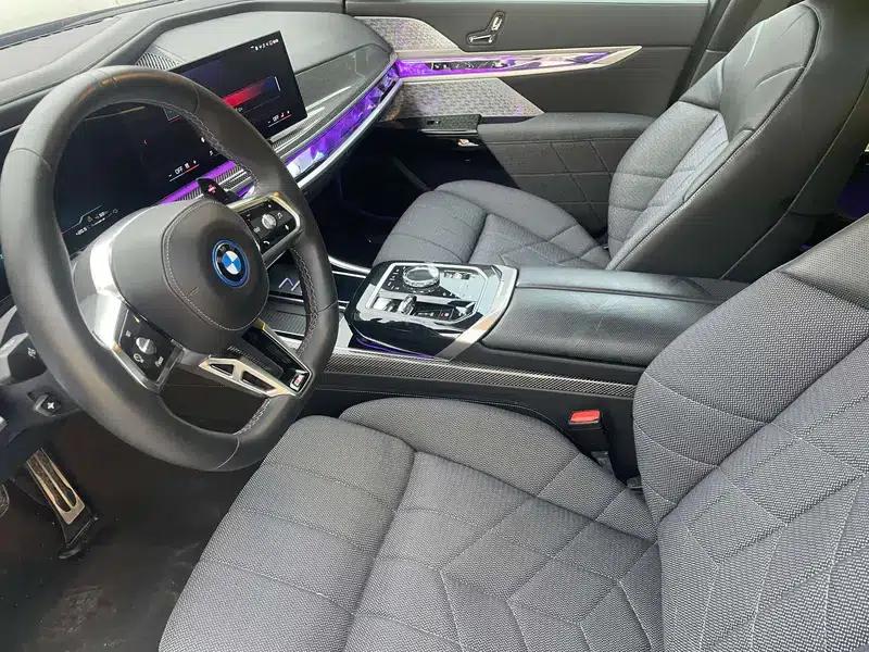 BMW 7 Series PHEV 2023 M760Le xDrive — миниатюра 16