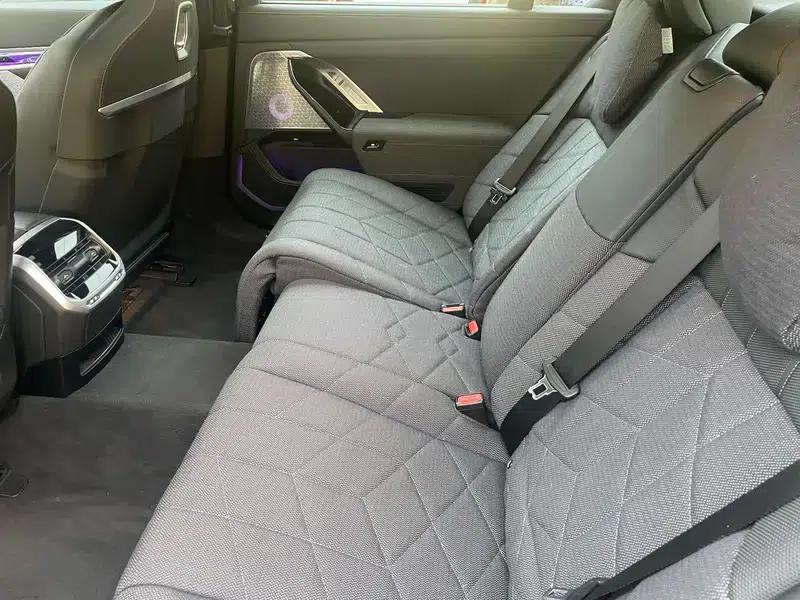 BMW 7 Series PHEV 2023 M760Le xDrive — миниатюра 17