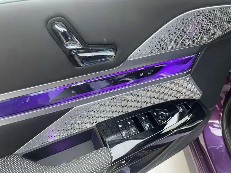 BMW 7 Series PHEV 2023 M760Le xDrive — миниатюра 18