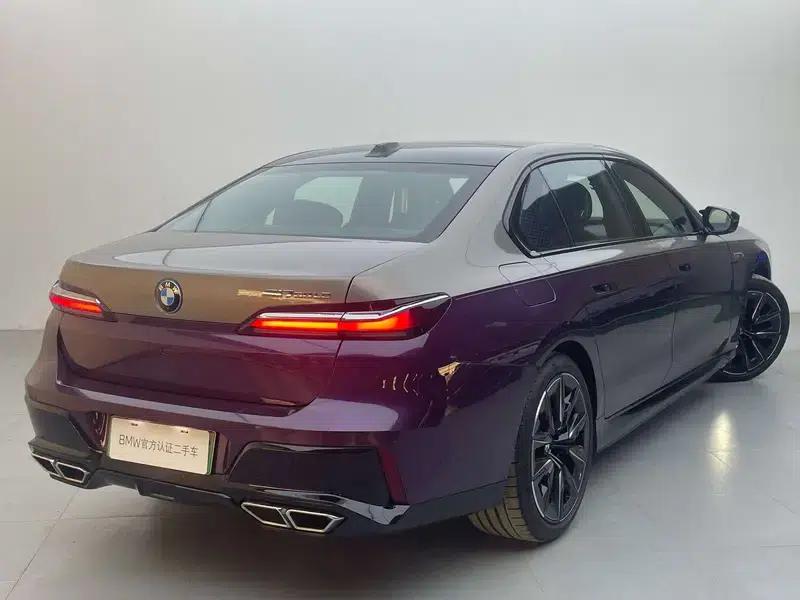 BMW 7 Series PHEV 2023 M760Le xDrive — миниатюра 5