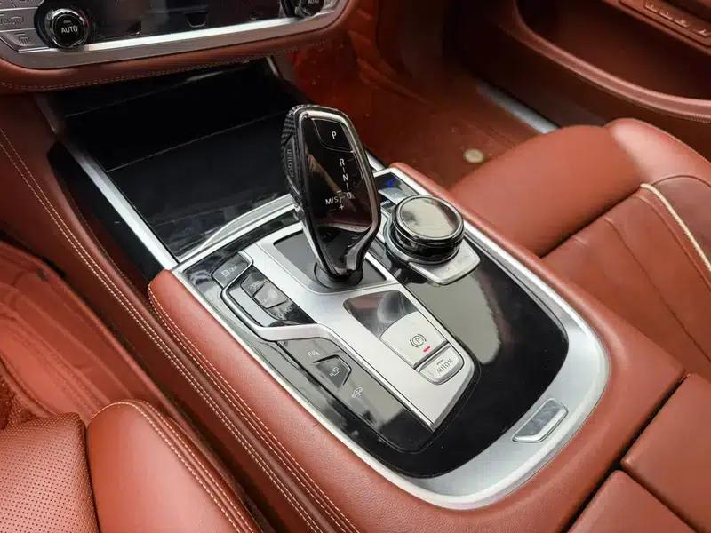 2018 BMW 7 Series 740Li xDrive Luxury M Sport Package — миниатюра 15