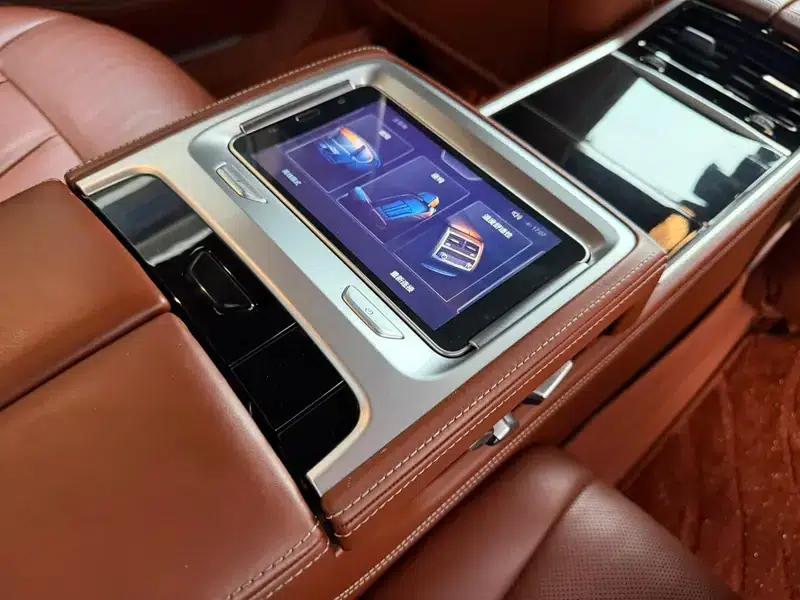 2018 BMW 7 Series 740Li xDrive Luxury M Sport Package — миниатюра 18