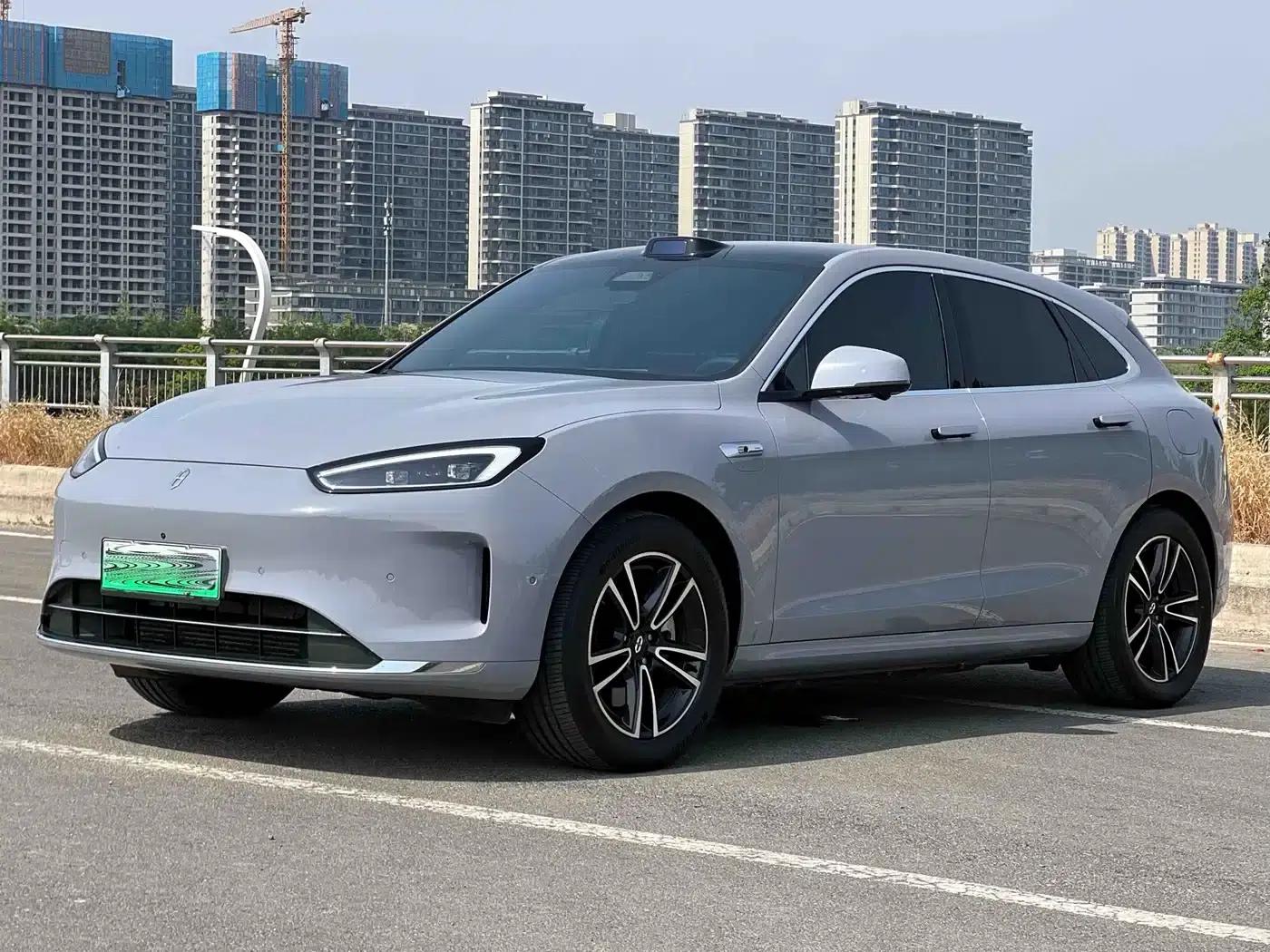 Wenjie M5 2025 Extended Range Ultra Rear-Wheel Drive Version — миниатюра 1