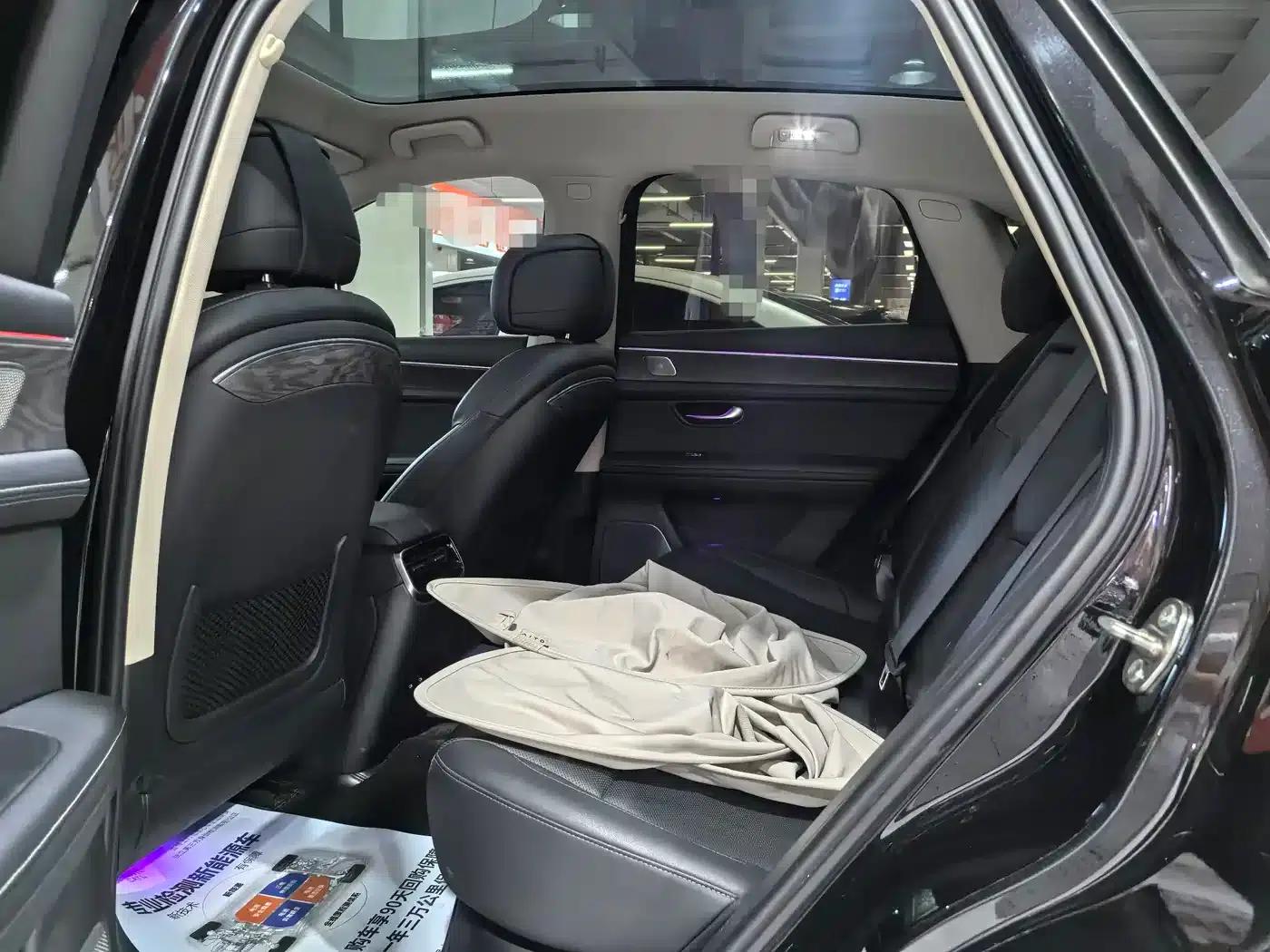 Wenjie M5 2022 Extended Range AWD Performance Edition — миниатюра 8