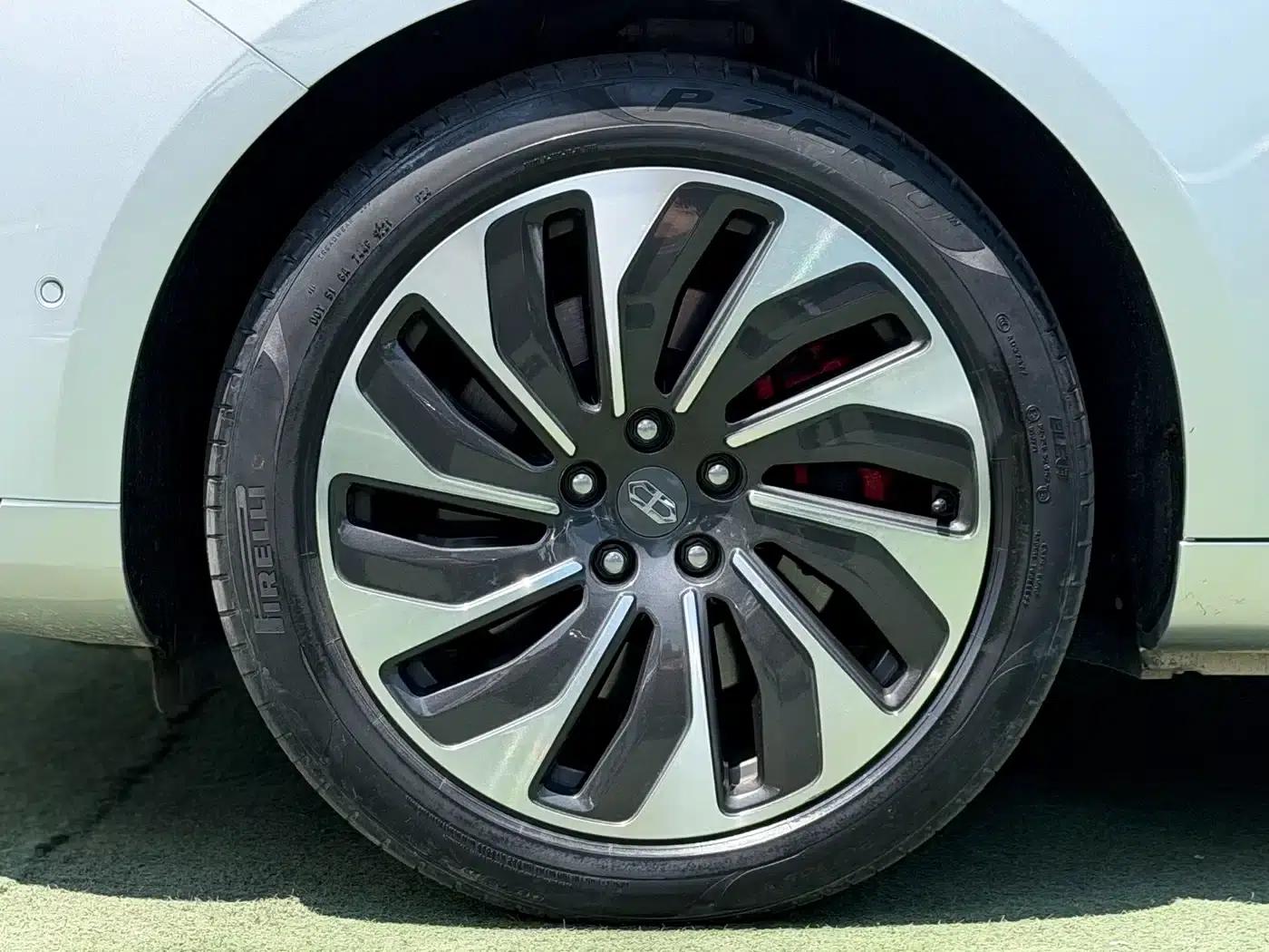 Wenjie M5 2022 Extended Range AWD Performance Edition — миниатюра 20