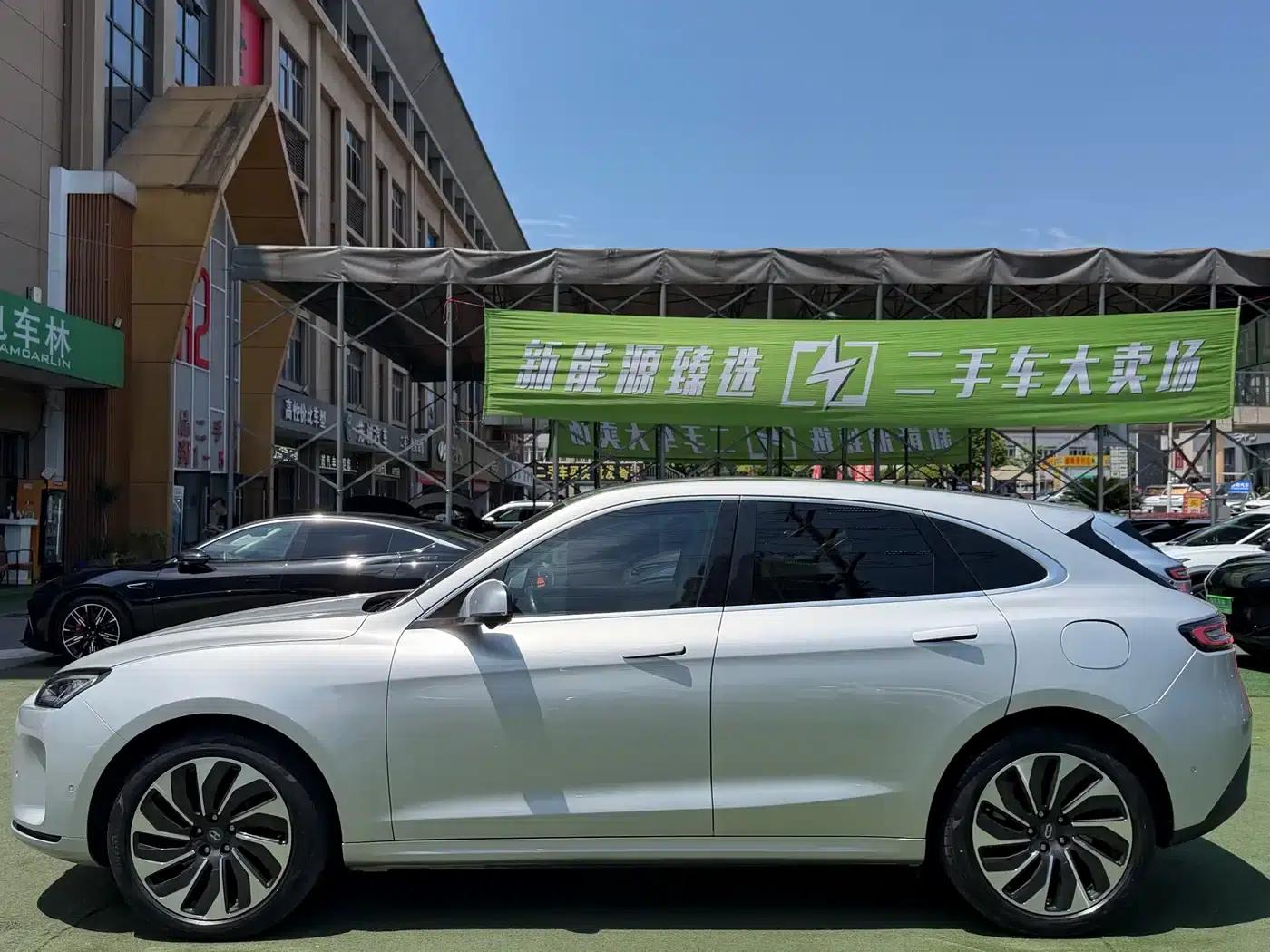 Wenjie M5 2022 Extended Range AWD Performance Edition — миниатюра 3