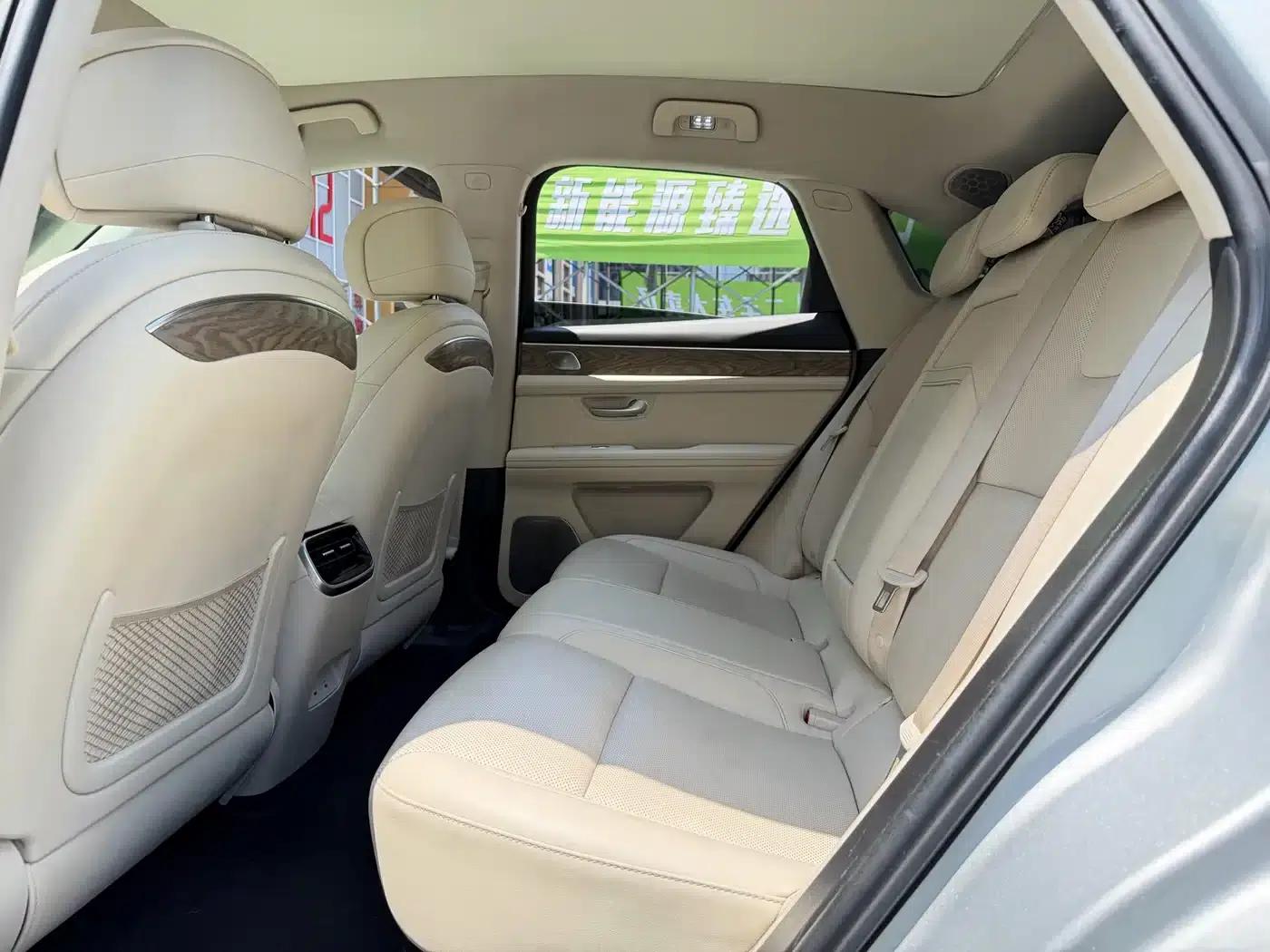 Wenjie M5 2022 Extended Range AWD Performance Edition — миниатюра 7