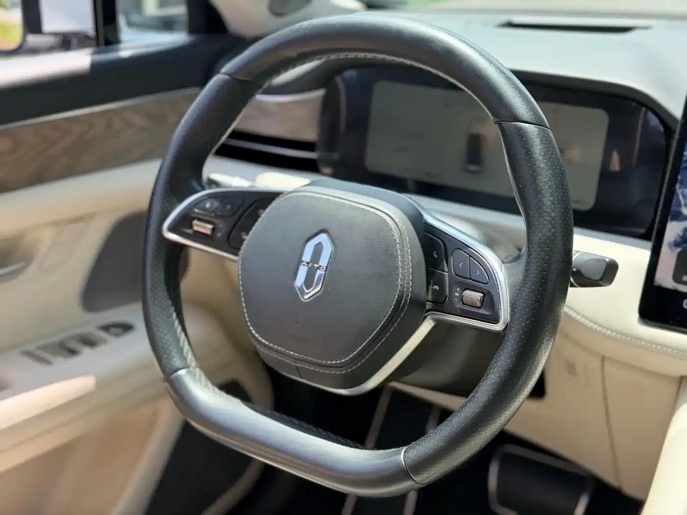 Wenjie M5 2022 Extended Range AWD Performance Edition — миниатюра 9