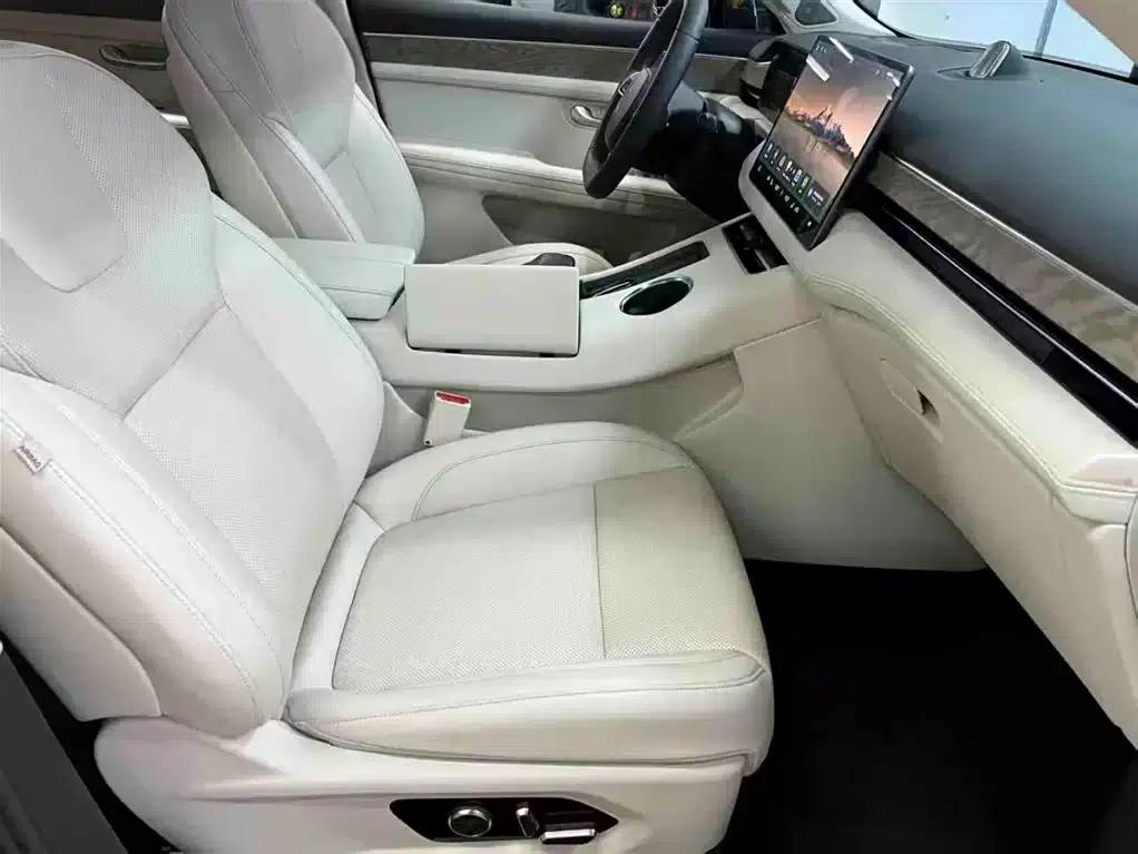Wenjie M5 2022 Extended Range AWD Performance Edition — миниатюра 12