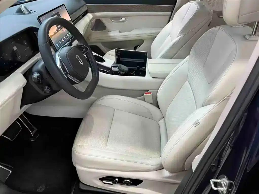 Wenjie M5 2022 Extended Range AWD Performance Edition — миниатюра 14