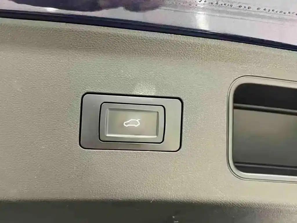 Wenjie M5 2022 Extended Range AWD Performance Edition — миниатюра 17
