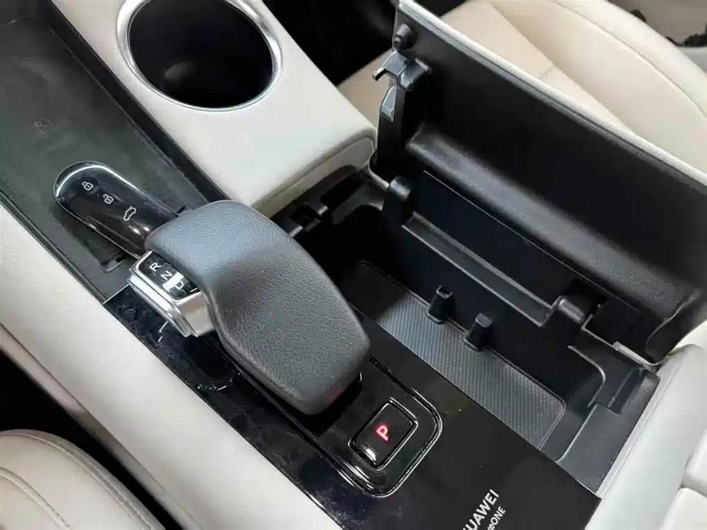 Wenjie M5 2022 Extended Range AWD Performance Edition — миниатюра 20