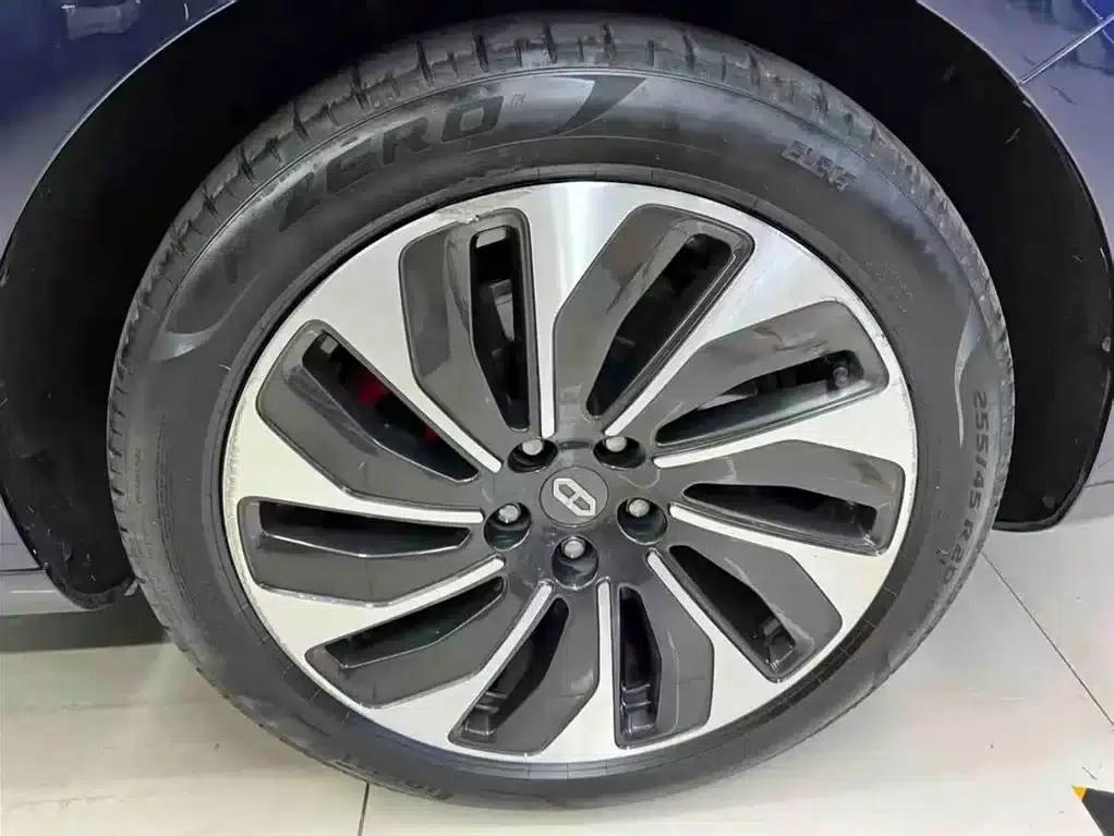 Wenjie M5 2022 Extended Range AWD Performance Edition — миниатюра 21