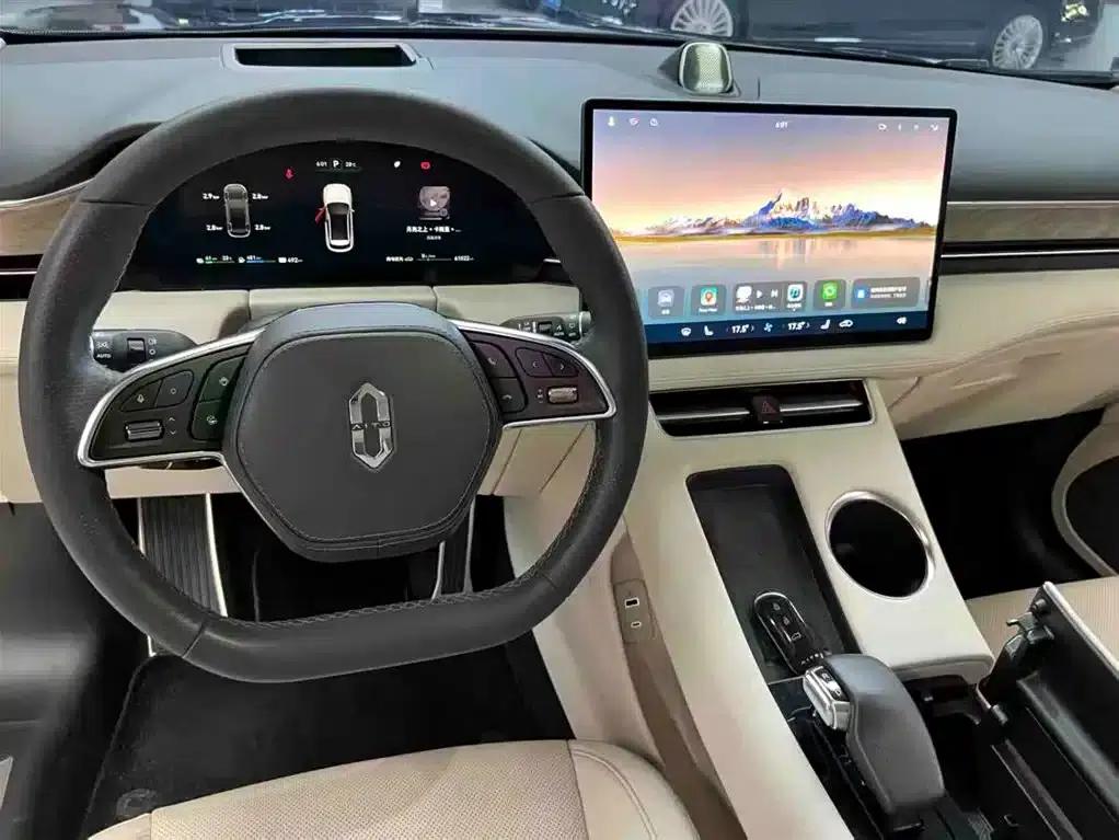 Wenjie M5 2022 Extended Range AWD Performance Edition — миниатюра 22