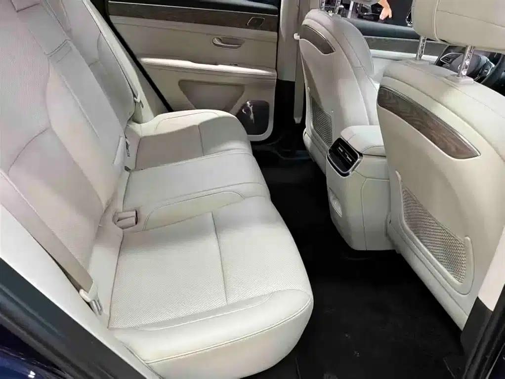 Wenjie M5 2022 Extended Range AWD Performance Edition — миниатюра 4