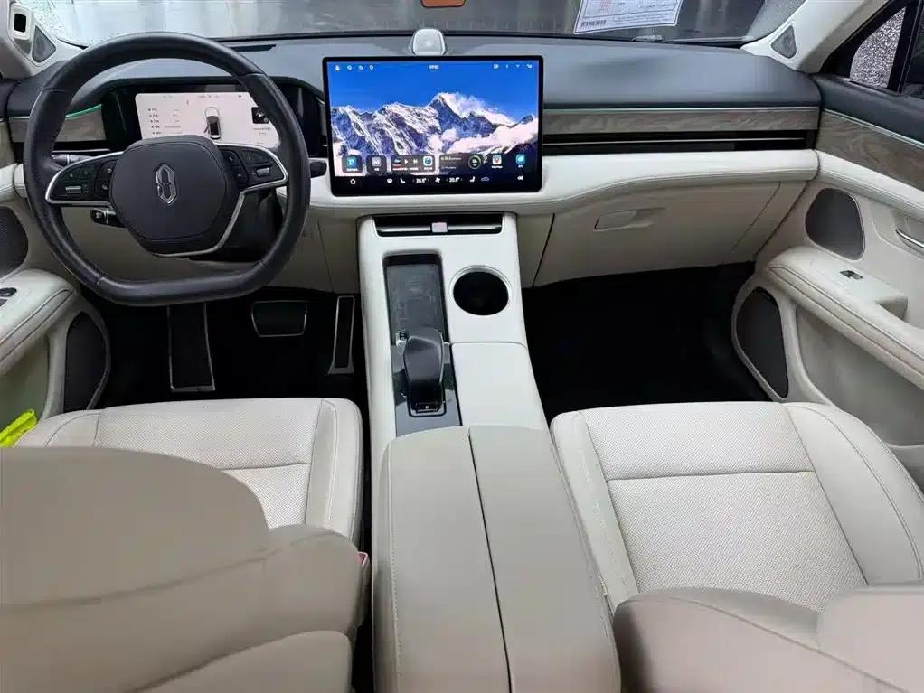 Wenjie M5 2022 Extended Range AWD Performance Edition — миниатюра 4