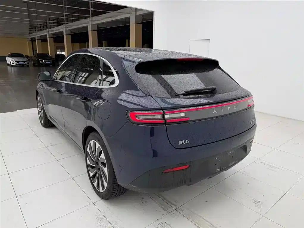 Wenjie M5 2022 Extended Range AWD Performance Edition — миниатюра 8
