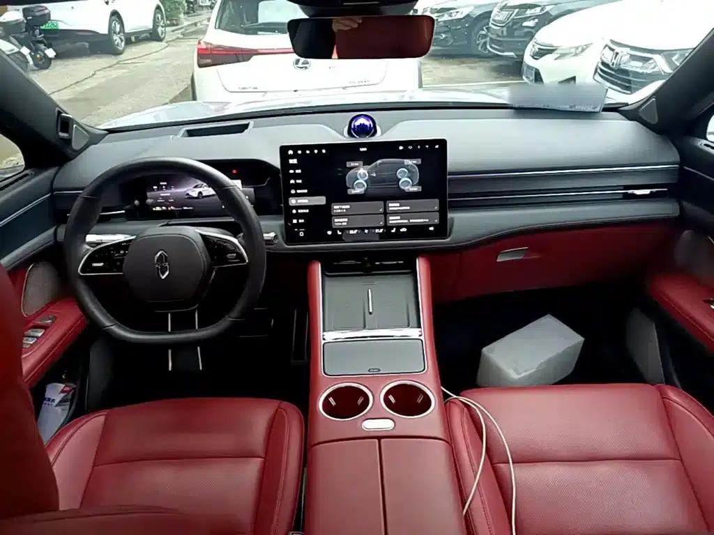 Wenjie M5 2025 Extended Range Ultra 4WD — миниатюра 10