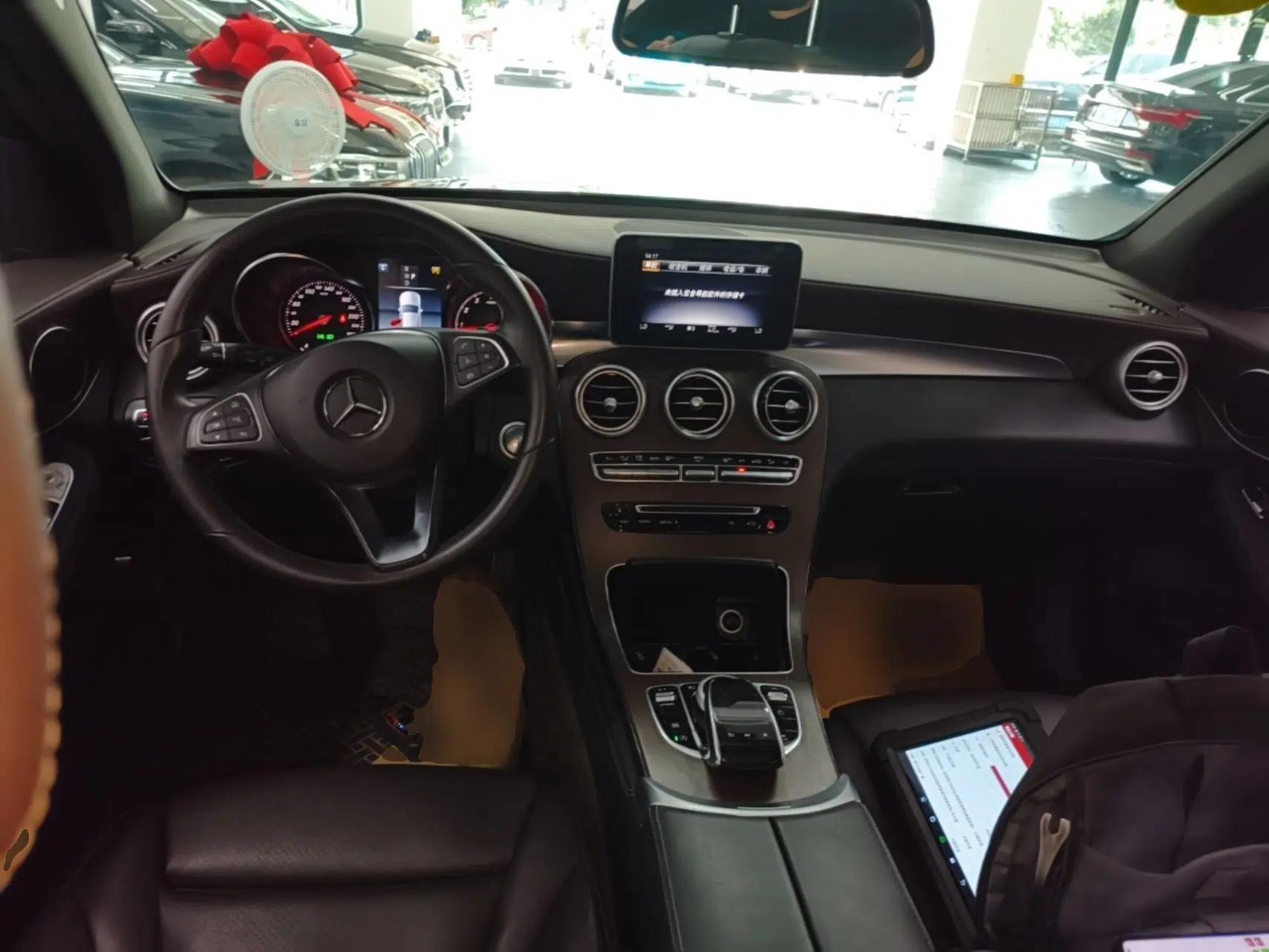 Mercedes-Benz GLC 2018 GLC 300 4MATIC Sport Edition — миниатюра 12