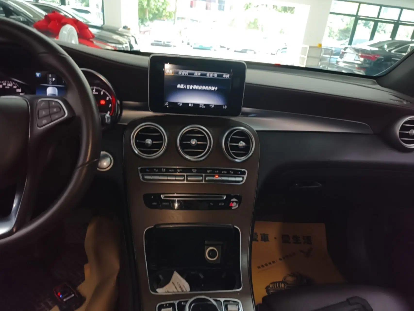 Mercedes-Benz GLC 2018 GLC 300 4MATIC Sport Edition — миниатюра 15
