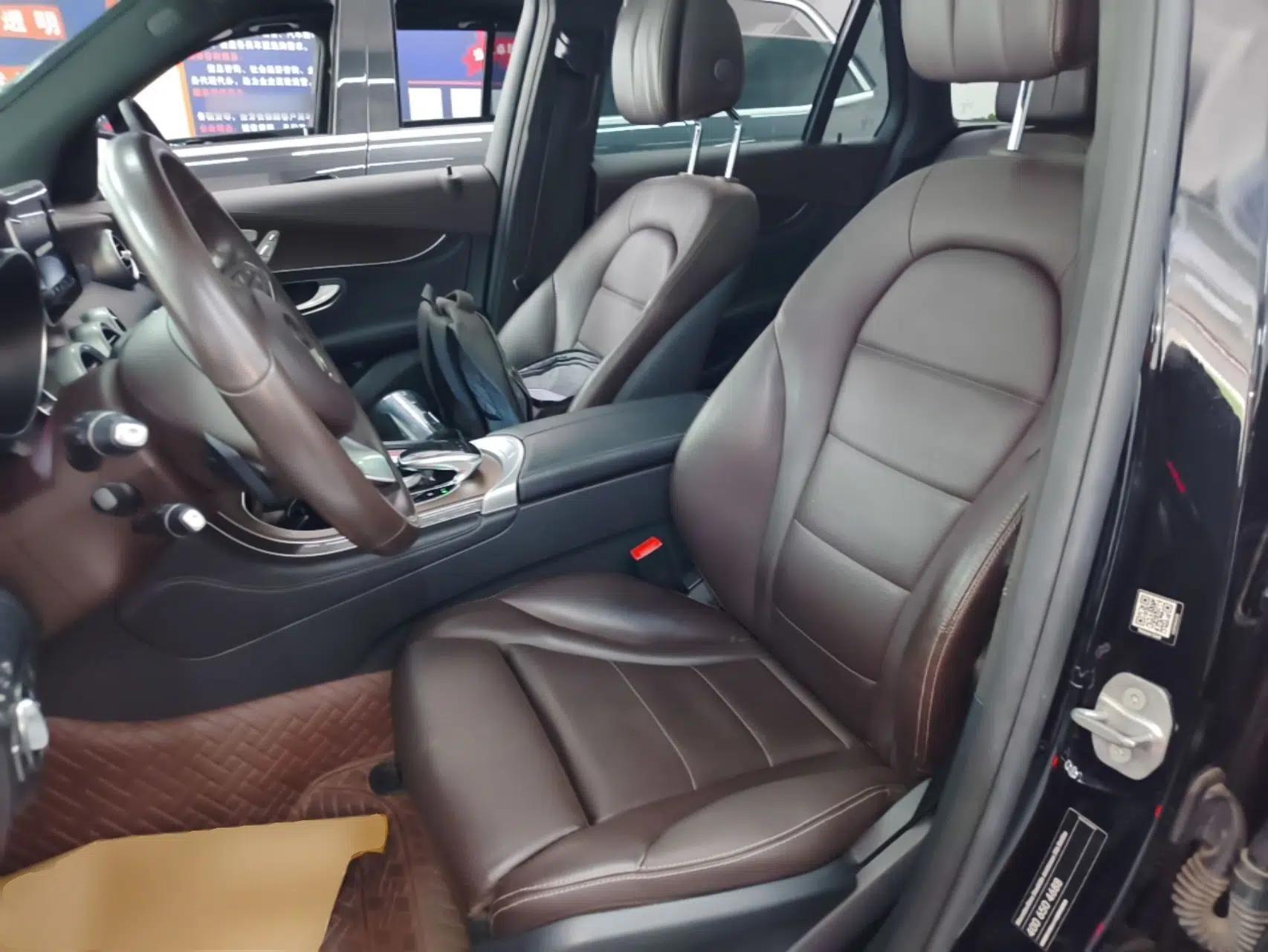 Mercedes-Benz GLC 2018 GLC 300 4MATIC Sport Edition — миниатюра 17