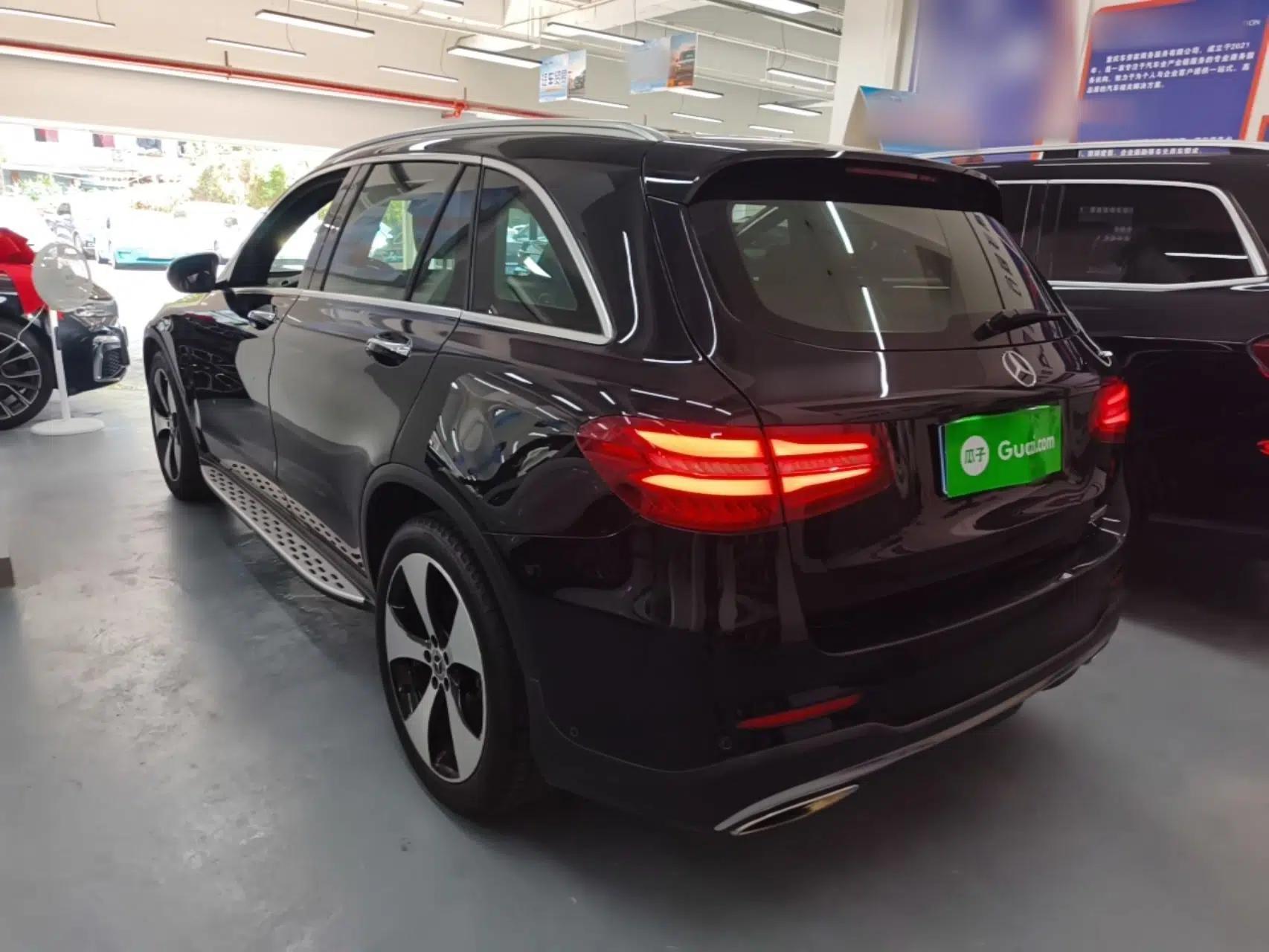 Mercedes-Benz GLC 2018 GLC 300 4MATIC Sport Edition — миниатюра 4