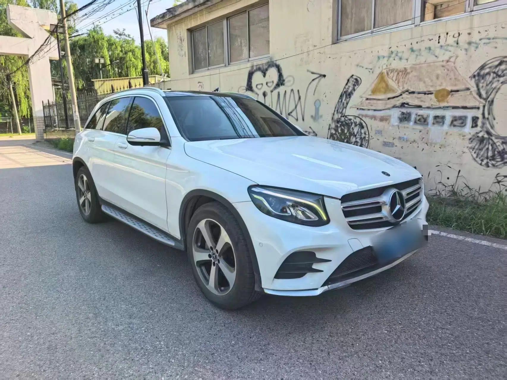 Mercedes-Benz GLC 2017 GLC 260 4MATIC Luxury Model — миниатюра 3