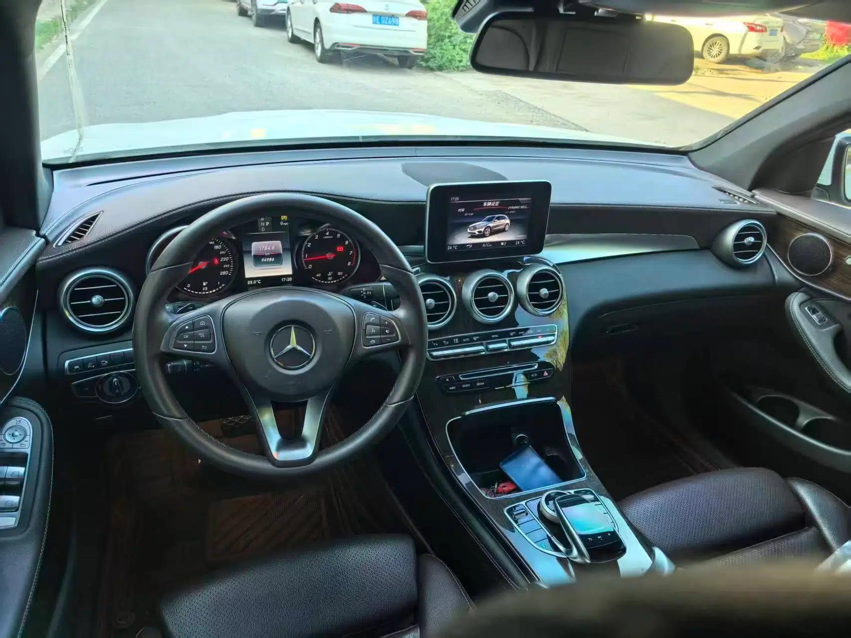 Mercedes-Benz GLC 2017 GLC 260 4MATIC Luxury Model — миниатюра 8