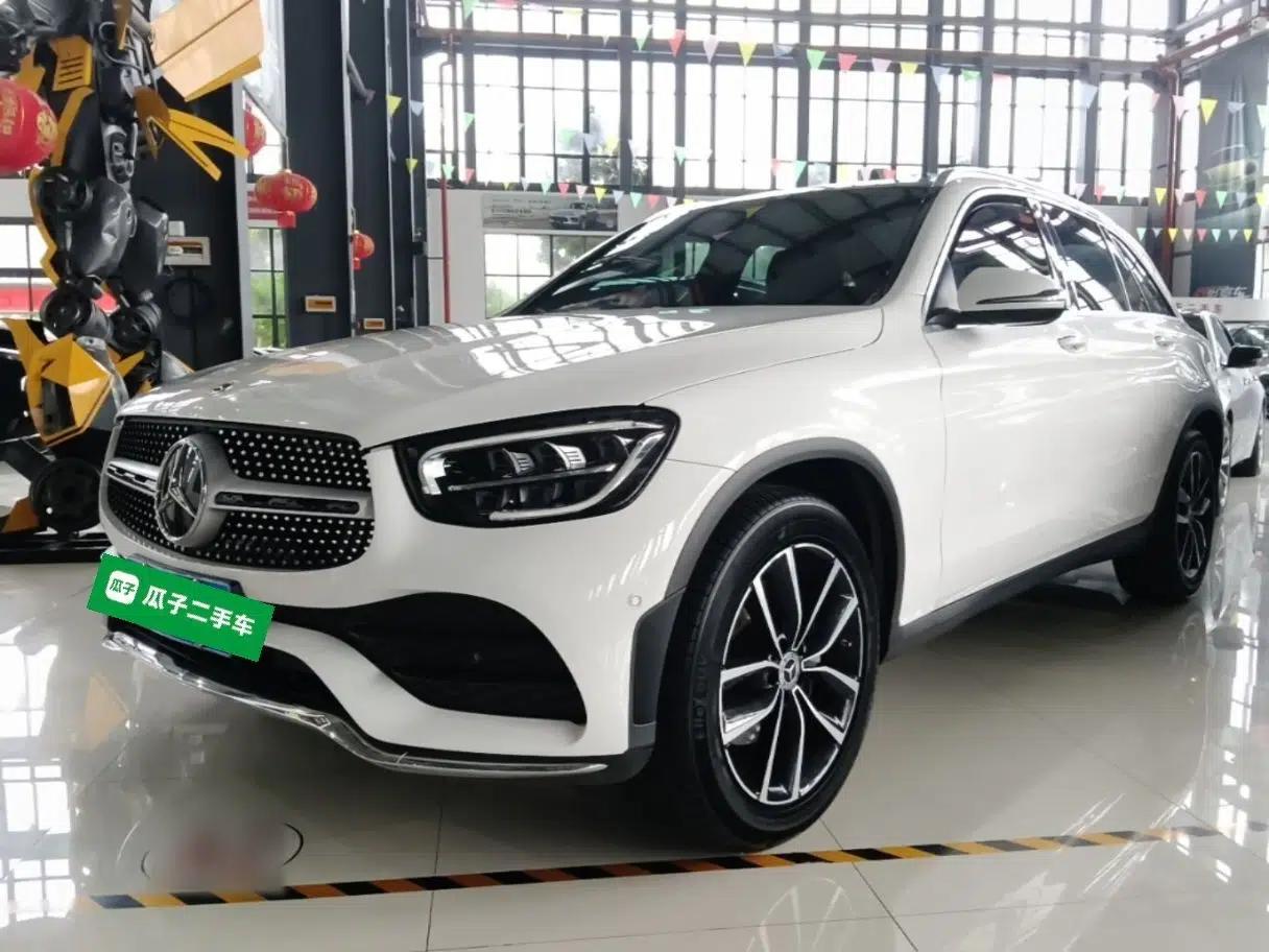 Mercedes-Benz GLC 2021 GLC 260 L 4MATIC Luxury Model — миниатюра 1