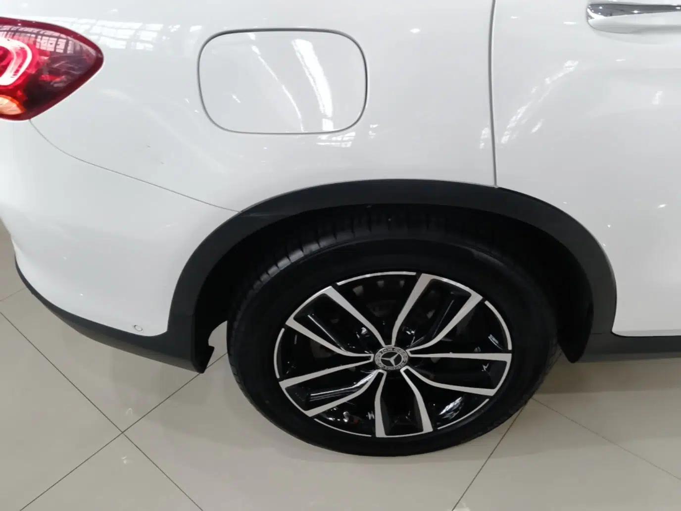 Mercedes-Benz GLC 2021 GLC 260 L 4MATIC Luxury Model — миниатюра 11