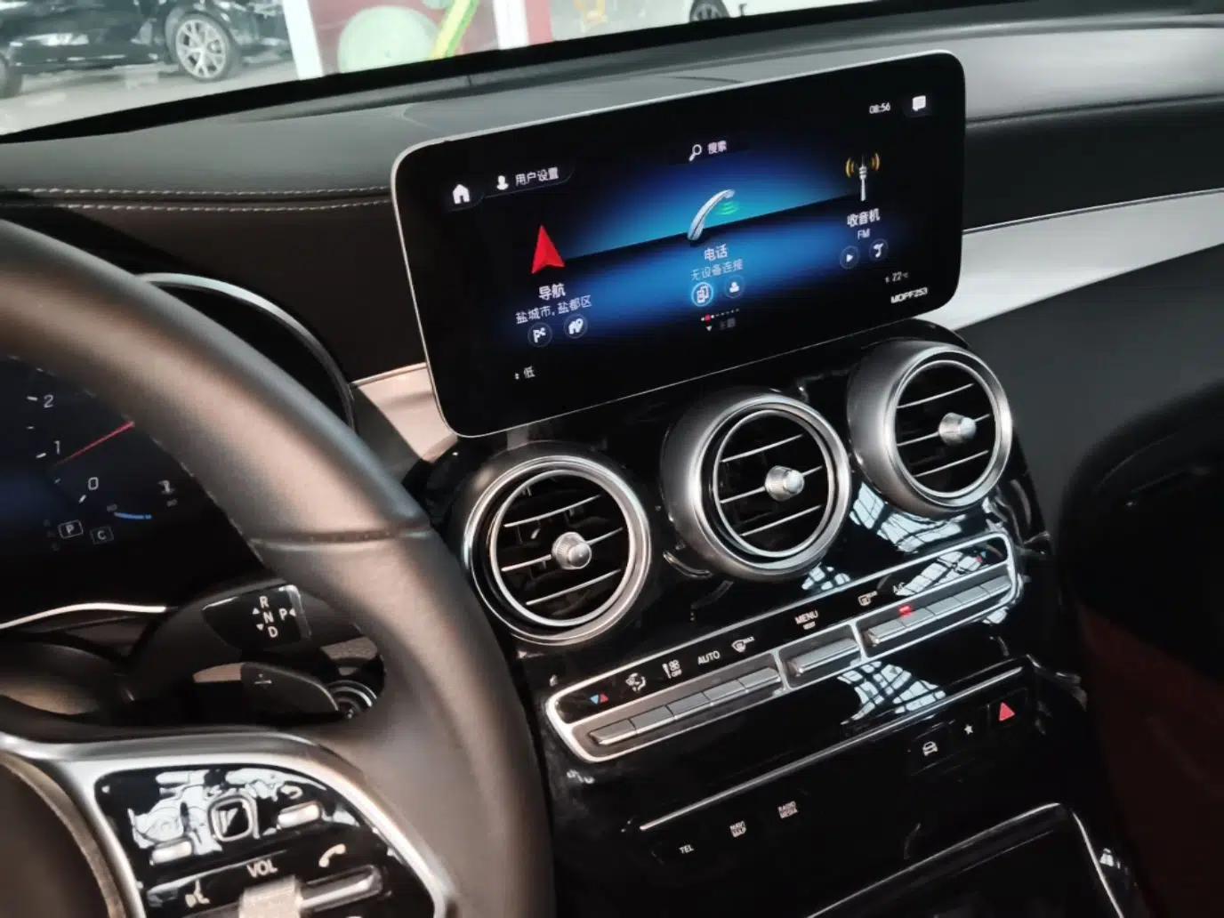 Mercedes-Benz GLC 2021 GLC 260 L 4MATIC Luxury Model — миниатюра 15
