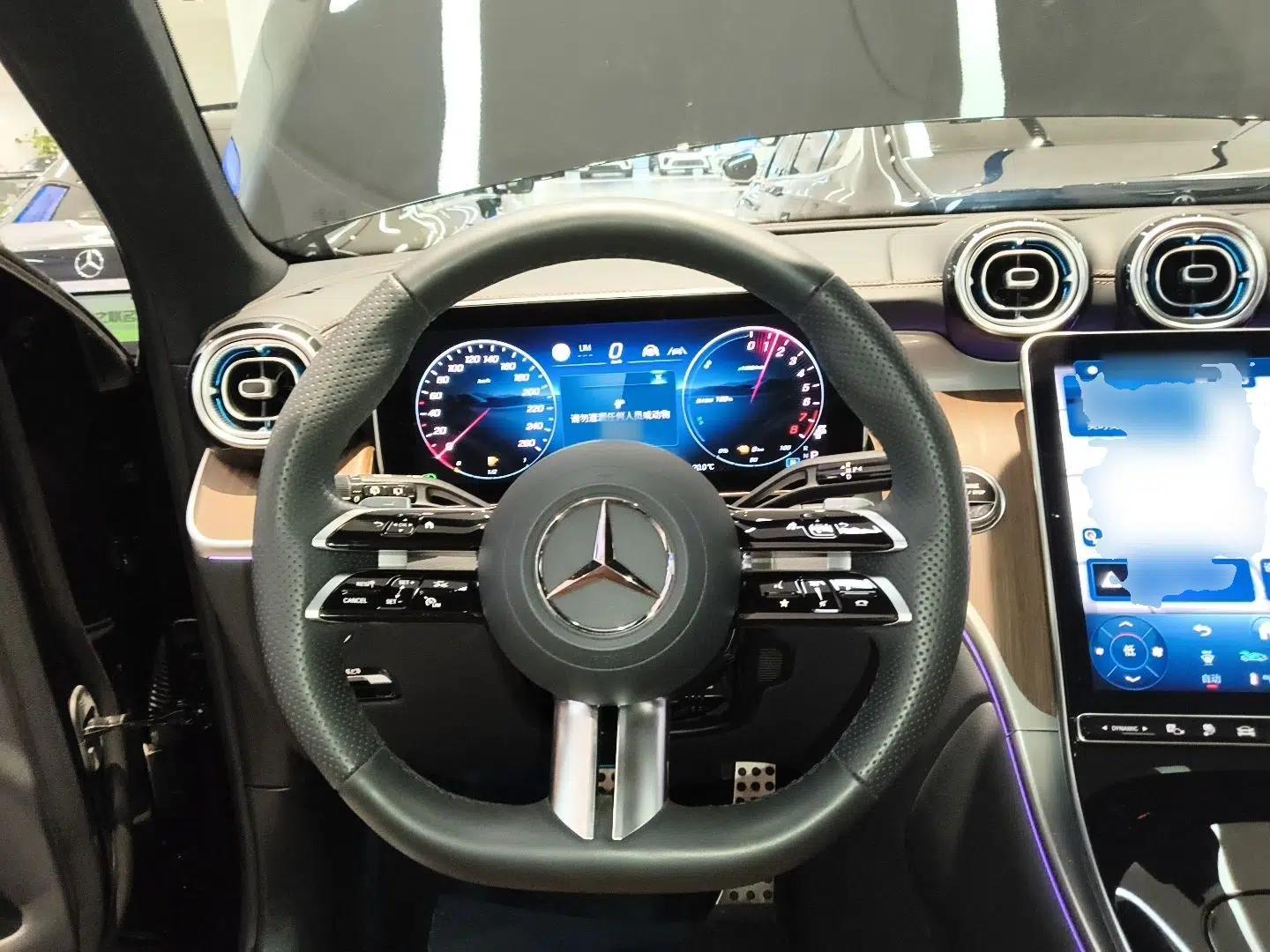 Mercedes-Benz GLC New Energy 2025 350 e L 4MATIC Collector's Edition — миниатюра 18