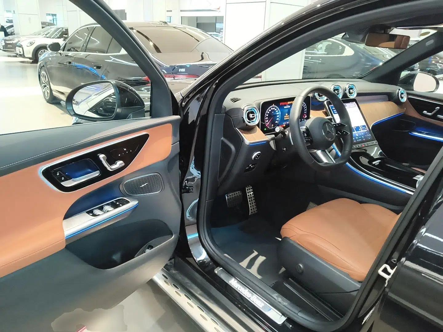 Mercedes-Benz GLC New Energy 2025 350 e L 4MATIC Collector's Edition — миниатюра 23