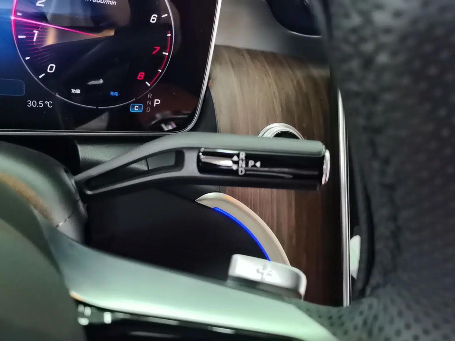 Mercedes-Benz GLC 2025 GLC 300 L 4MATIC Dynamic Model 5 Seats — миниатюра 21