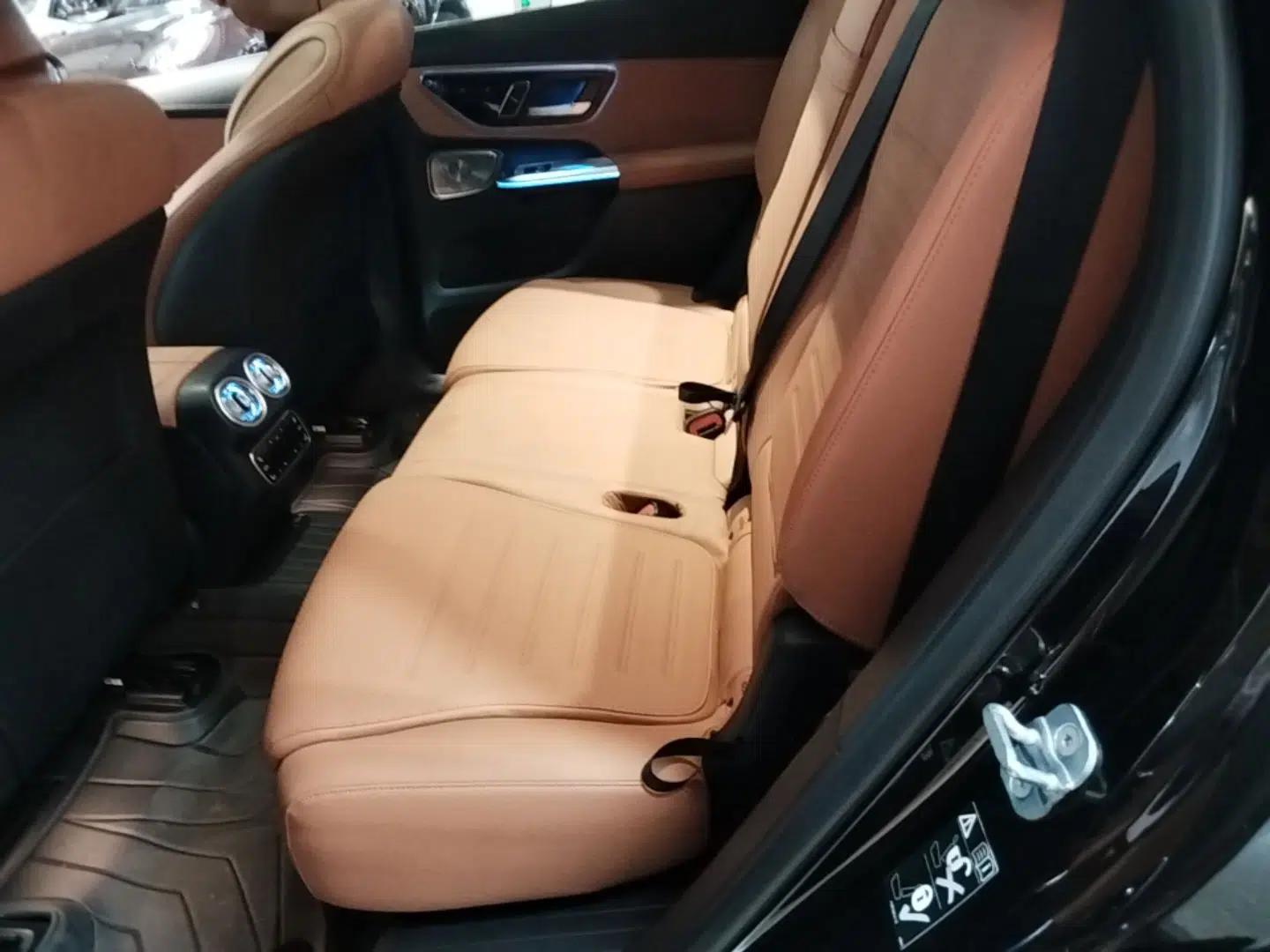 Mercedes-Benz GLC 2023 Refreshed GLC 300 L 4MATIC Luxury Version 7 Seats — миниатюра 20